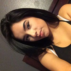 Meet your Posher, Desiree